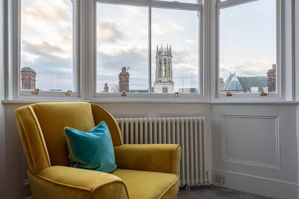 Luxury Apartment Rowntree House Across From The Shambles York Buitenkant foto